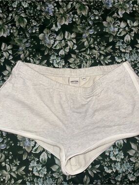 Aritzia Heather Gray Lounge Shorts - Women - dolphin